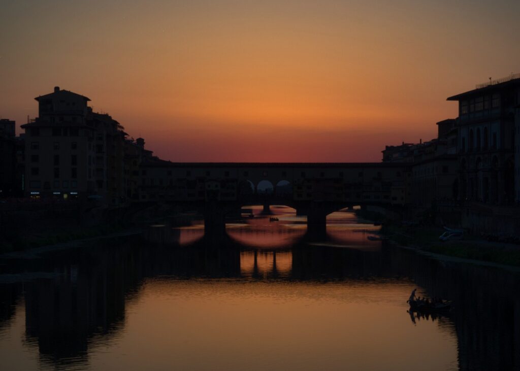 tramonto su ponte vecchio © Lorenzo De Cicco